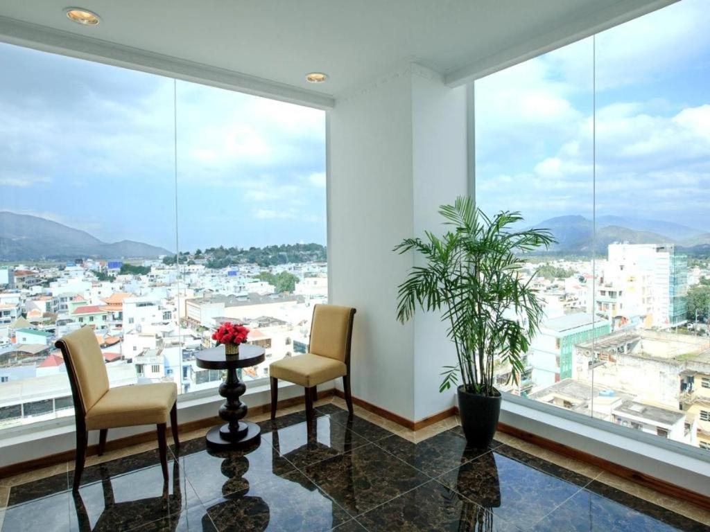 Den Long Do Hotel Nha Trang Exterior foto