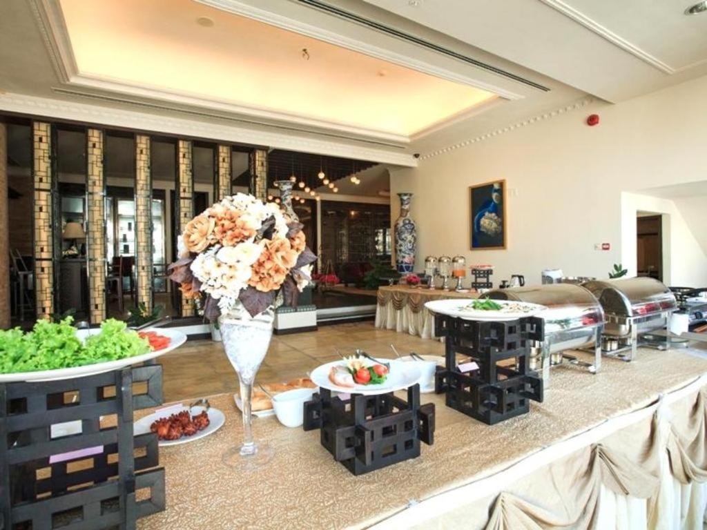Den Long Do Hotel Nha Trang Exterior foto